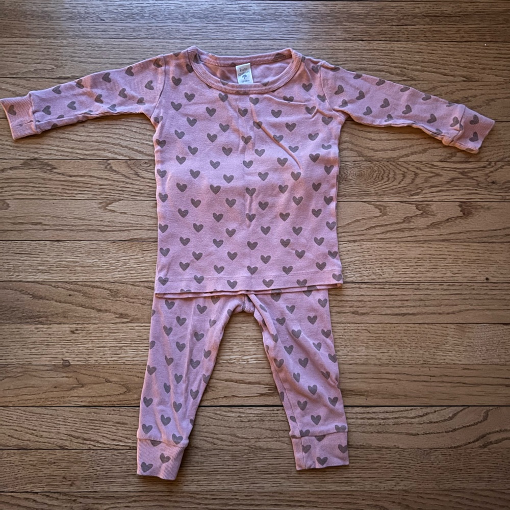 Kate Quinn Hearts Pajama Set